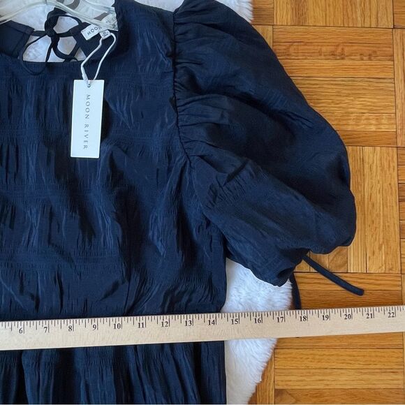 MOON RIVER Navy Blue Tiered Puff Sleeve Midi Dress - Size M - Picture 7 of 10